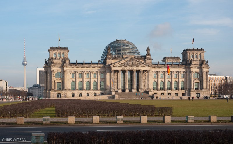 Reichstagsgebäude mit Fernsehturm #4178 Reichstagsgebäude mit Fernsehturm _DSC4178_Berlin_Reichstagsgebaeude