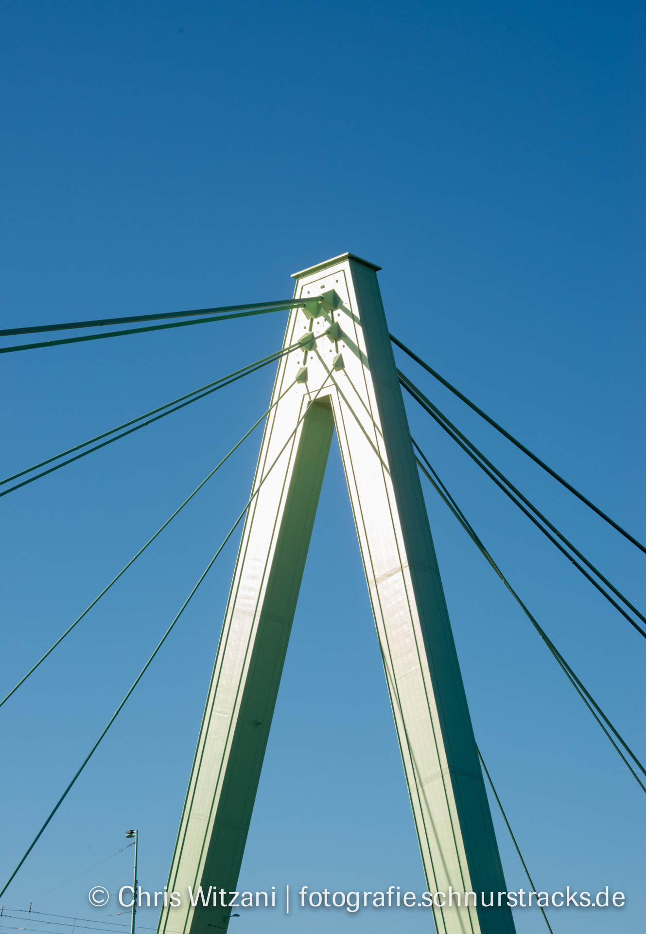 Severinsbrücke Pylon #669