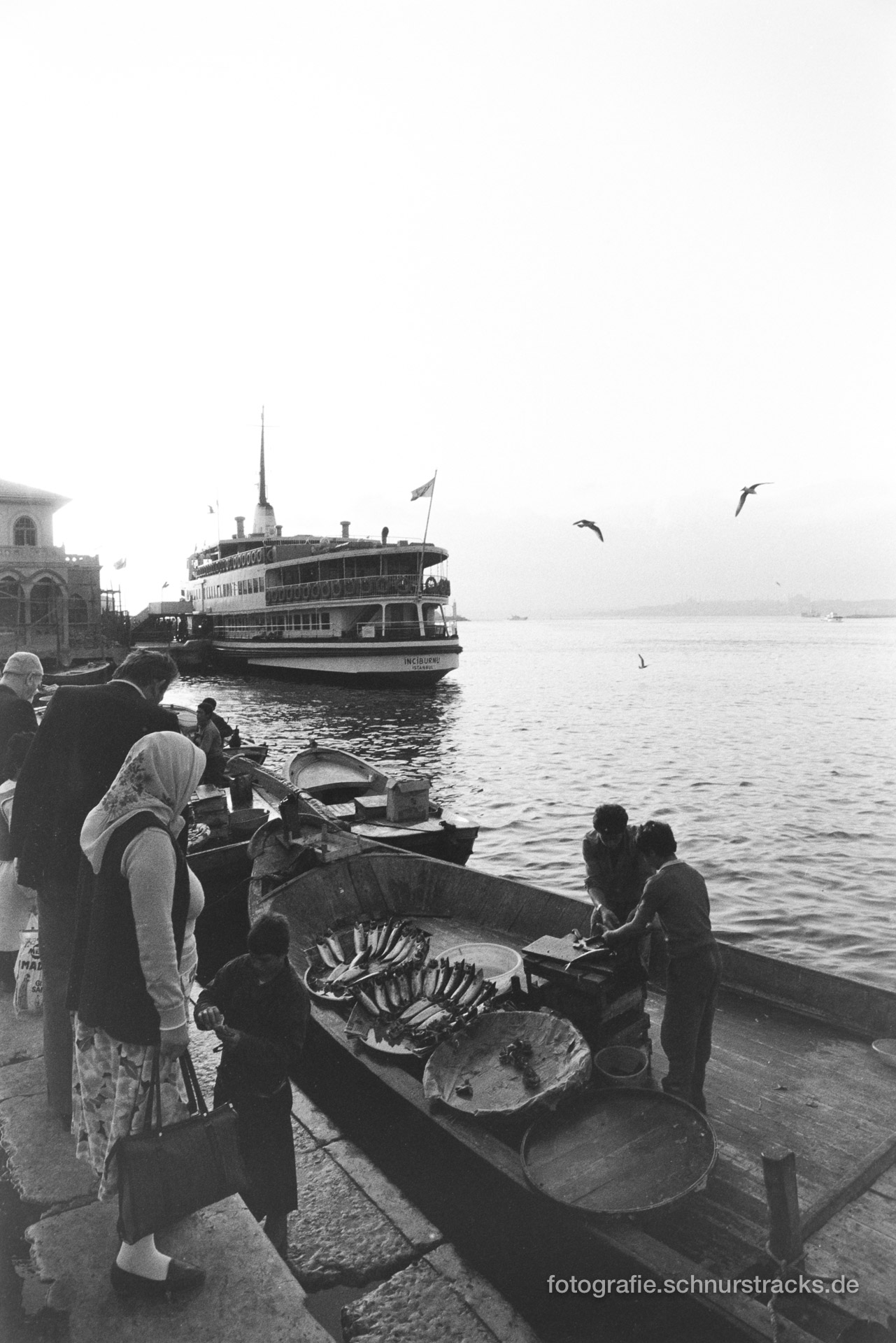 Fischverkauf am Bosporus – Istanbul 1987