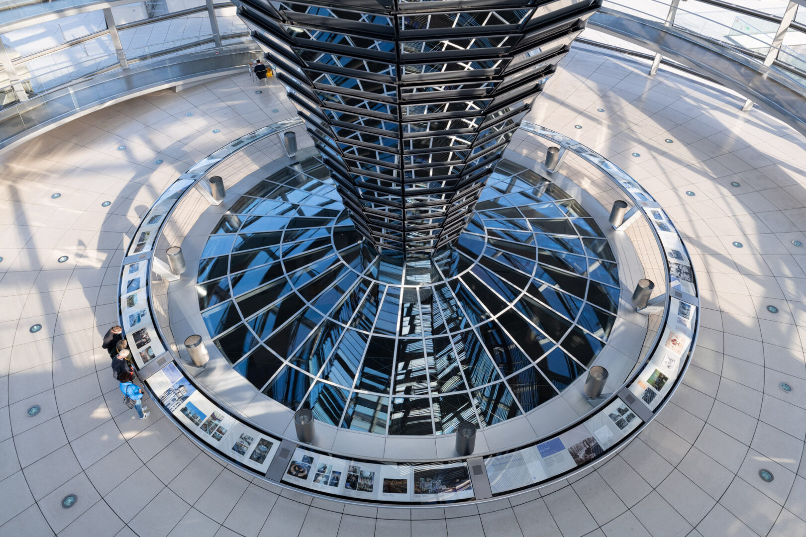 Reichstagskuppel Lichtumlenkelement